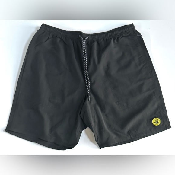 Body Glove Men's Size Medium Black Nylon Shorts Adjustable Waist, New with Tags. - Picture 2 of 7